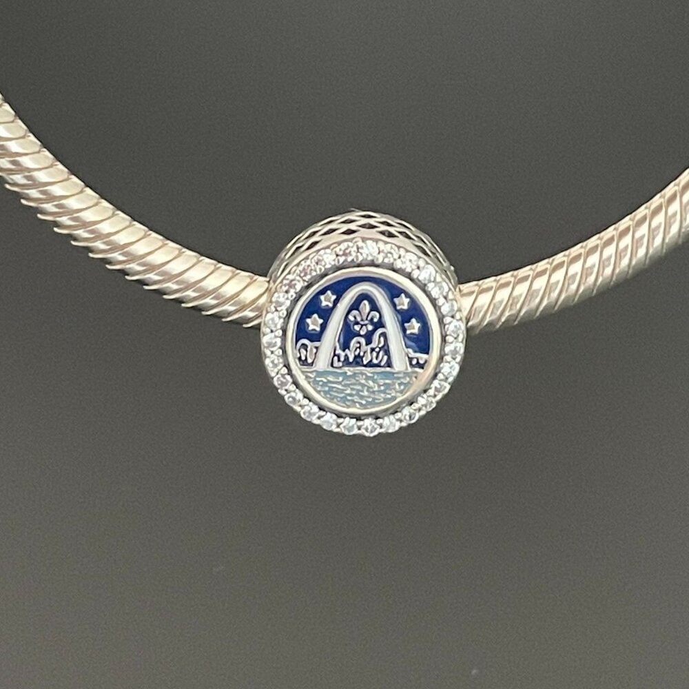 Pandora Saint Louis Gateway Arch Exclusive Charm